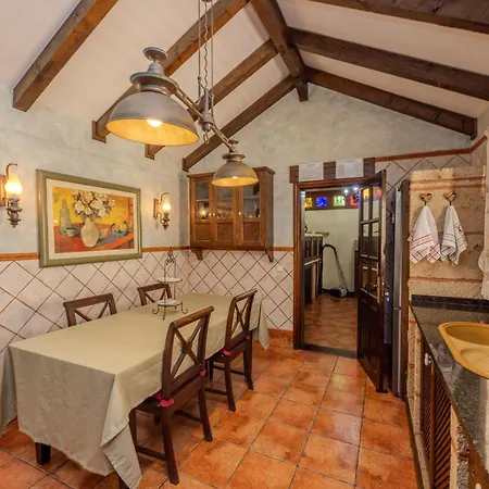 别墅 Luxury Canarian With Large Pool And