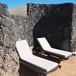 Luxury Canarian With Large Pool And Villa Teguise (Lanzarote)