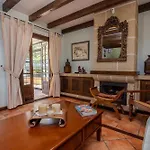 Luxury Canarian With Large Pool And Teguise (Lanzarote)