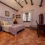 Luxury Canarian With Large Pool And Villa *