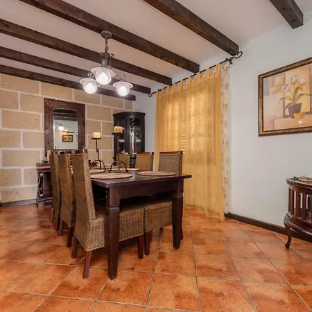 Luxury Canarian With Large Pool And *