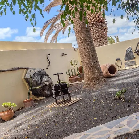 别墅 Luxury Canarian With Large Pool And *