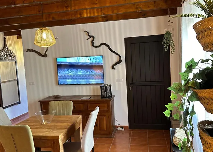 Luxury Canarian With Large Pool And