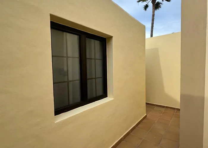 Luxury Canarian With Large Pool And Villa Teguise (Lanzarote)