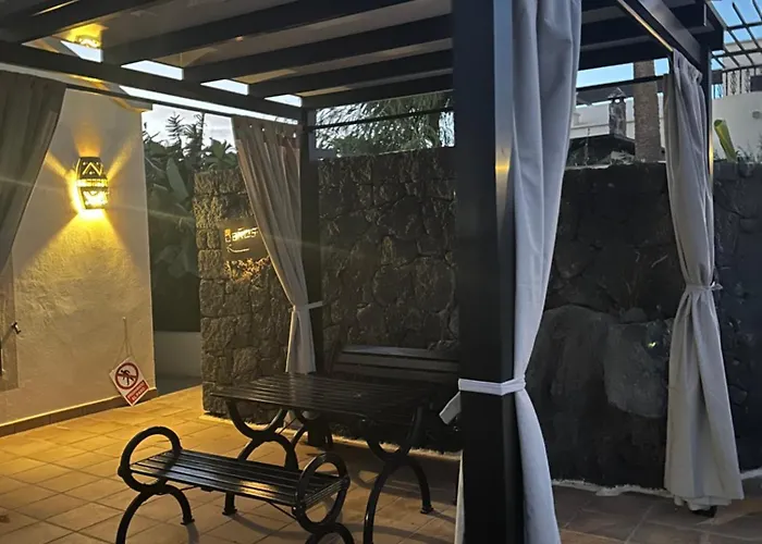 Luxury Canarian With Large Pool And * Teguise (Lanzarote)