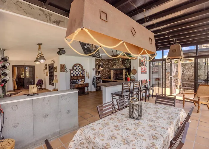 Villa Luxury Canarian With Large Pool And